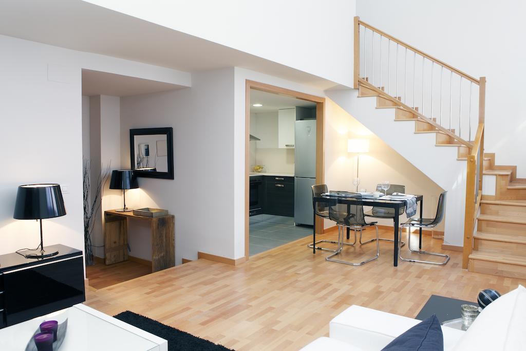 Apartamento Fira Duplex L'Hospitalet de Llobregat Habitación foto